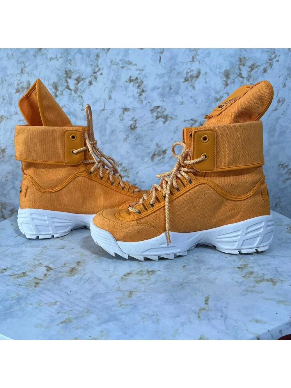 Fila upper discoloration